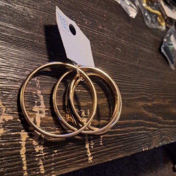 Time and true gold tone black set of four Bangles 8" - Picture 2 of 4